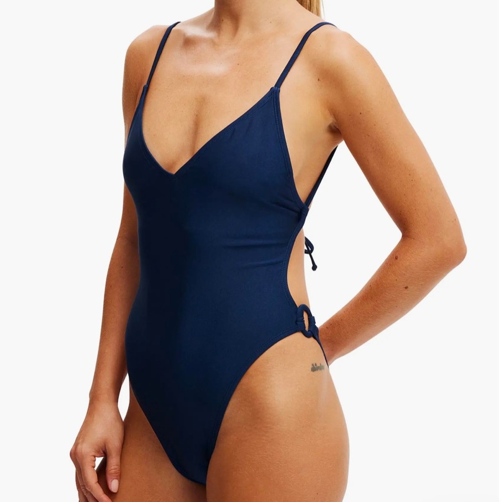 NWT Nordstrom Open Back Strapy One Piece Brazilian
COTTON ON BODY